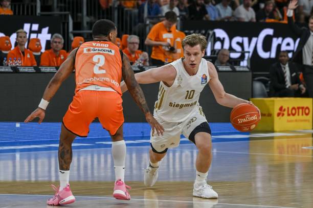 境中展示自 境中展示自