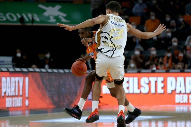 现出了不俗 现出了不俗